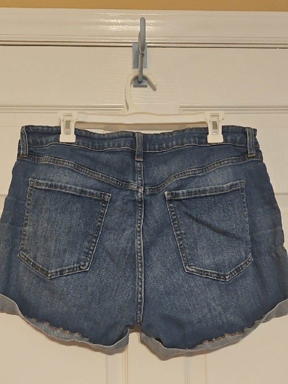 Old Navy High Rise WOW Medium Blue Rolled-Hem Denim Shorts - Picture 6 of 16